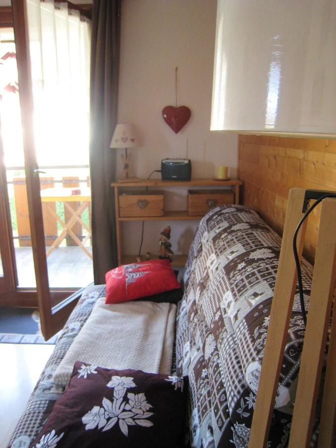 Appartement Au Pied Des Pistes, Avec Vue Sur La Montagne Bernex Exterior photo